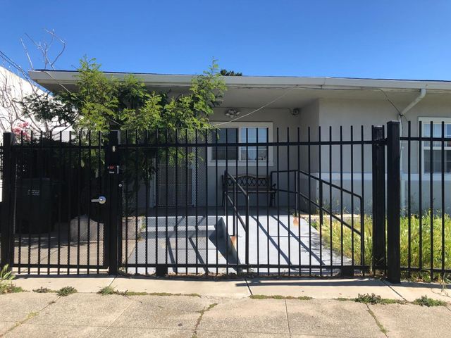 585 School St, Pittsburg, CA 94565