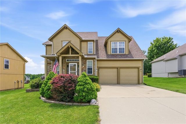 12207 Pebble Beach Dr, Kansas City, KS 66109