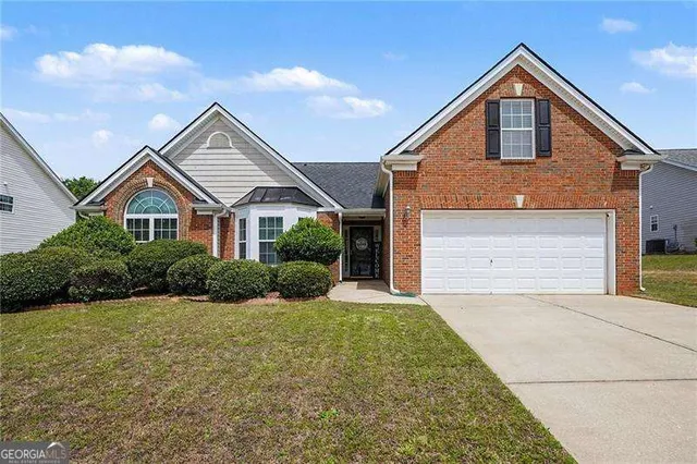 240 Valley Brook Dr, Covington, GA 30016