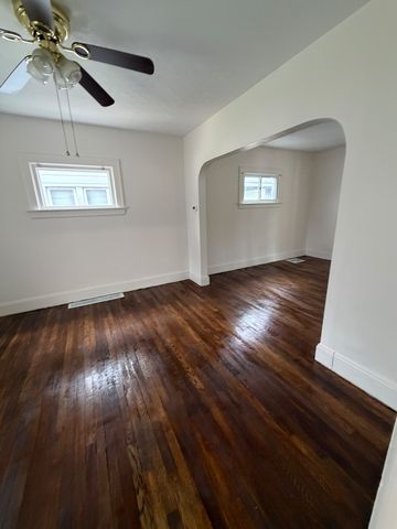 3559 W  122nd St, Cleveland, OH 44111