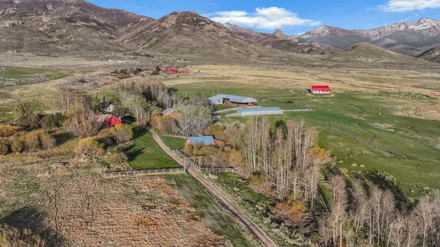 7052 Smith Creek Rd, Elko, NV 89815