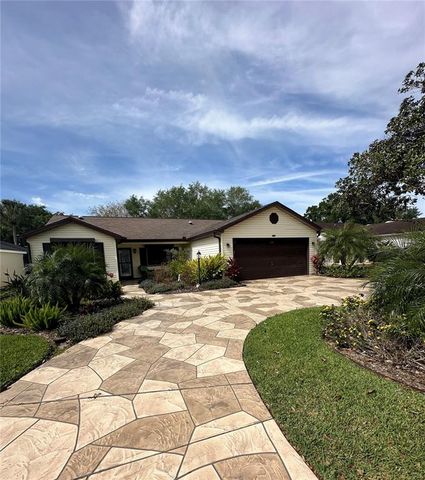 834 Ramos Dr, The Villages, FL 32159