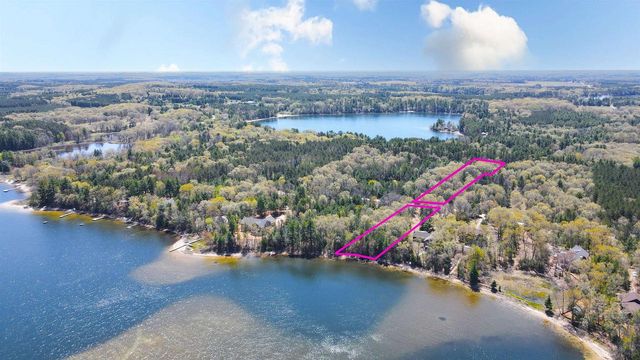  HIWELA DRIVE #3, Wild Rose, WI 54984
