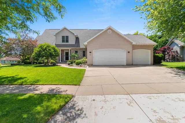 421 E  Sheffield Ln, Appleton, WI 54913