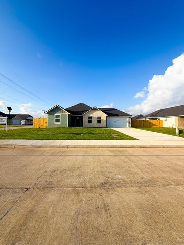 2015 Regent St, Beaumont, TX 77703