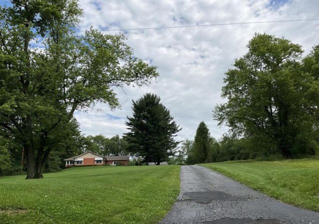 1947 Hallie Ln, Granville, OH 43023