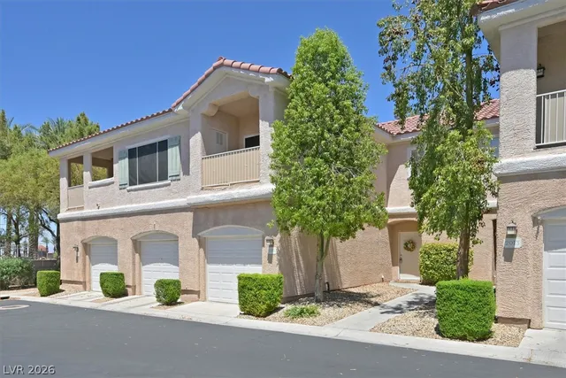 251 S  Green Valley Pkwy #2012, Henderson, NV 89012