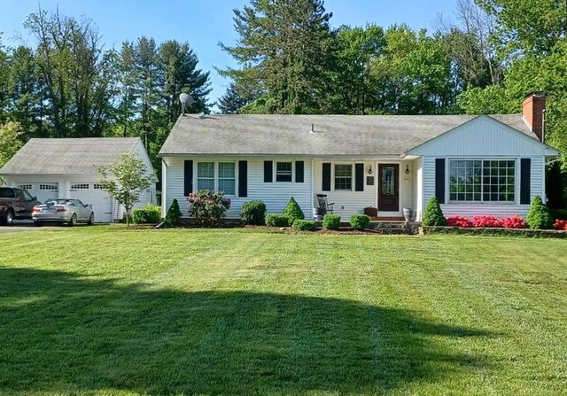 955 Hale St, Suffield, CT 06078
