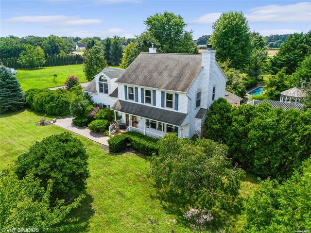 1275 Gabriella Court, Mattituck, NY 11952