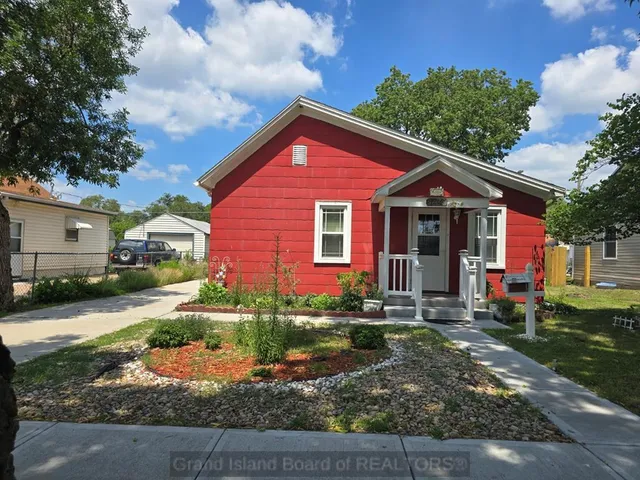 1412 W  4th St, Grand Island, NE 68801