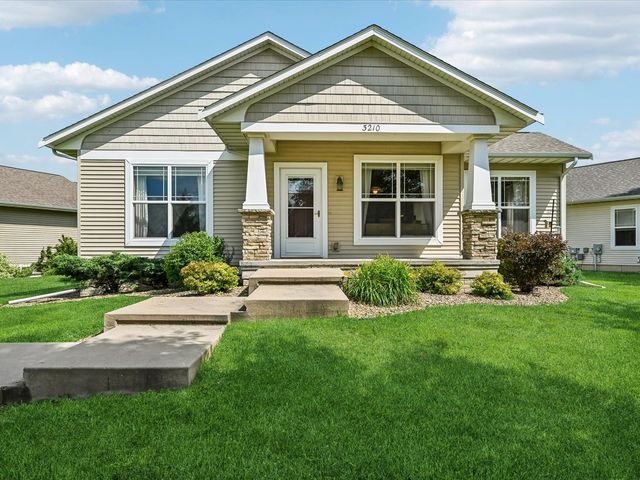 3210 Yorkshire Ct, Marion, IA 52302