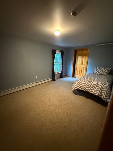 138 Church Rd, Bangor, ME 04401