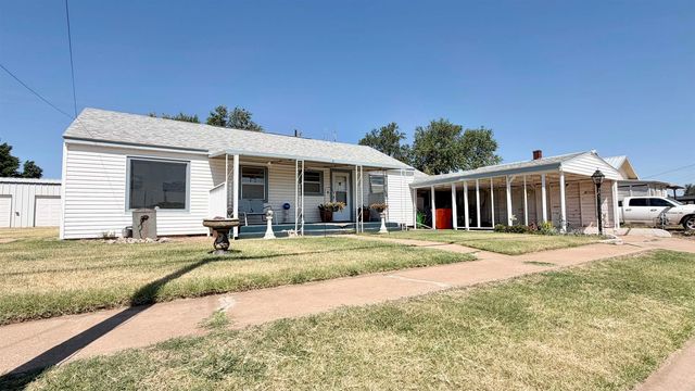 210 NW 1st St, Buffalo, OK 73834