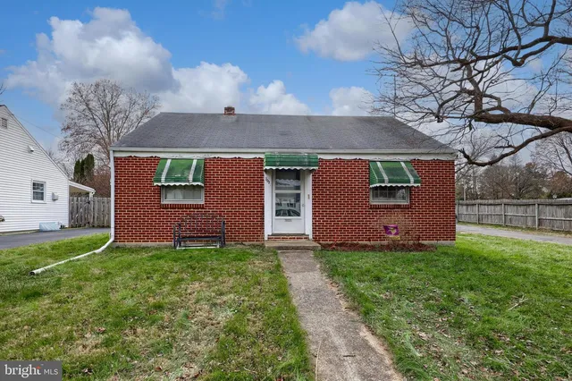 202 Elizabeth Dr, Lancaster, PA 17601