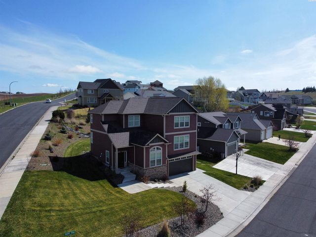 2340 NW Valley View Dr, Pullman, WA 99163