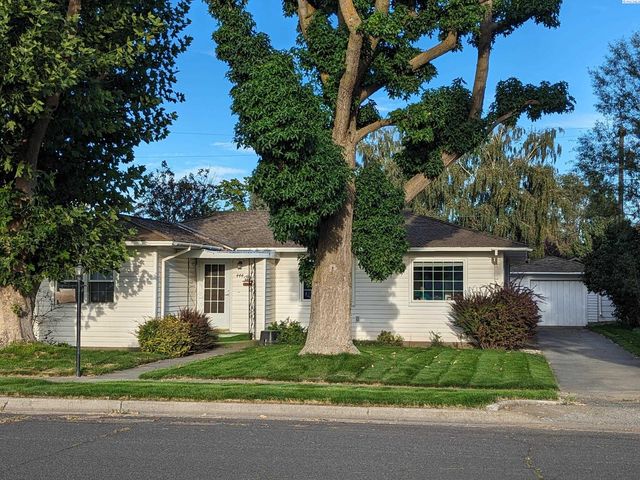 444 N  Almira Ave, Connell, WA 99326