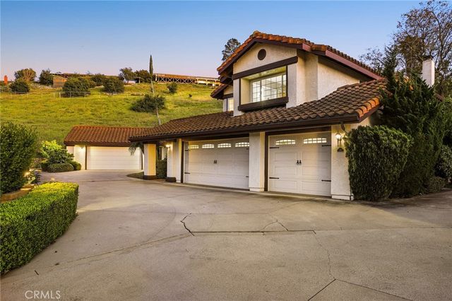 748 Lynnmere Dr, Thousand Oaks, CA 91360