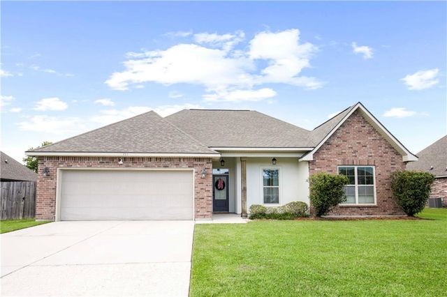 733 English Oak Dr, Madisonville, LA 70447