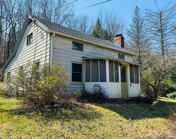 986 W  Dover Rd, Pawling, NY 12564