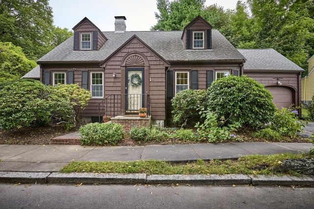 45 Bonair St, West Roxbury, MA 02132