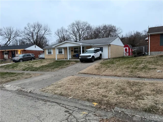 1653 Chippewa Dr, Hamilton, OH 45013