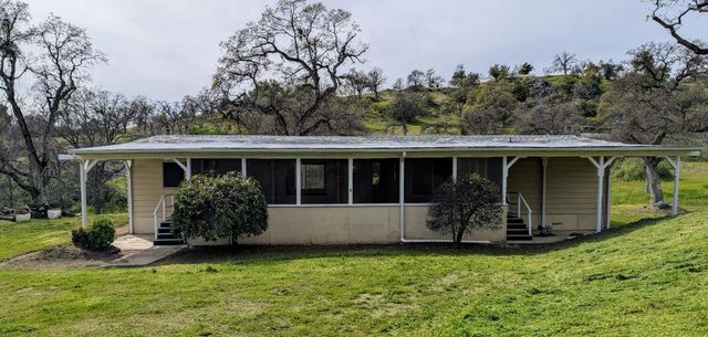 38227 Squaw Valley Rd, Squaw Valley, CA 93675