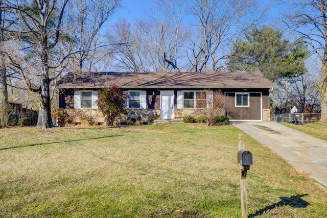 1025 Roswell Rd, Knoxville, TN 37923