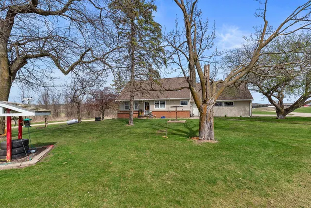 9332 Skyline DRIVE, Allenton, WI 53002