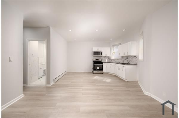 58 Cleveland St #1, Staten Island, NY 10301