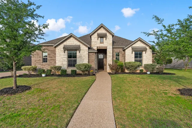 1050 Hesselridge Dr, Hewitt, TX 76643