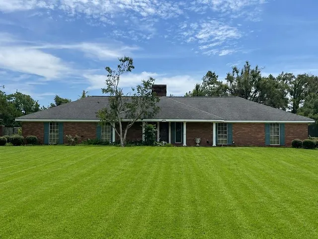 901 Julia St, Isola, MS 38754