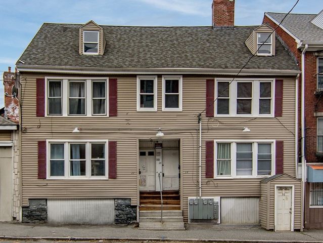 26 Cabot St, Lowell, MA 01854