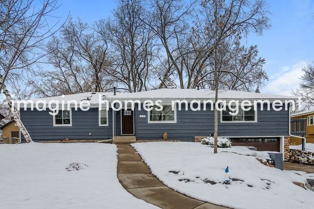 818 Woodbine Ln, Brooklyn Center, MN 55430