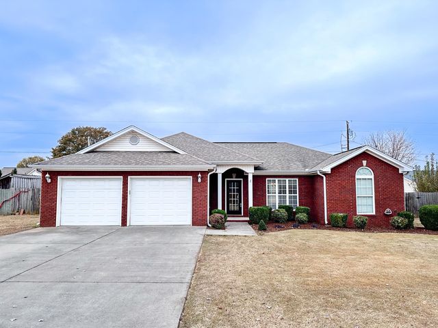 706 Firestone Ave, Muscle Shoals, AL 35661