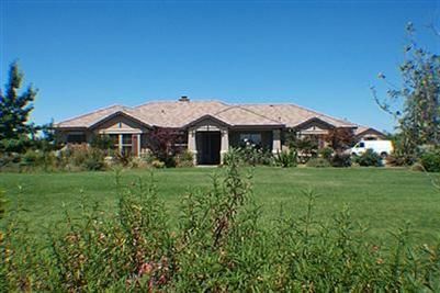 9340 Crossrail Dr, Wilton, CA 95693