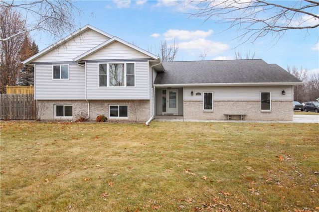 2201 West 26th Avenue, Bloomer, WI 54724