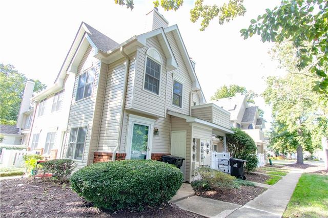 10 Tamarisk Quay #I, Hampton, VA 23666