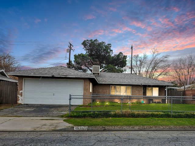 44532 Andale Ave, Lancaster, CA 93535