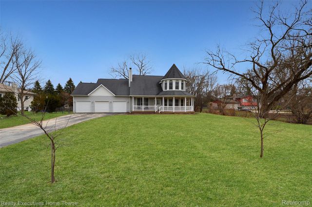 3381 Rockhaven Ave, Rochester Hills, MI 48309