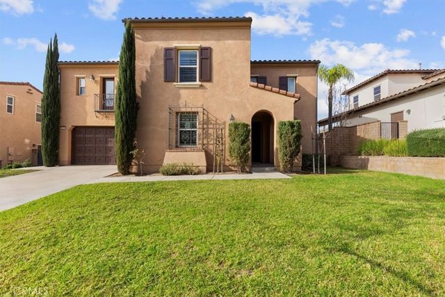 4332 Cantada Dr, Corona, CA 92883