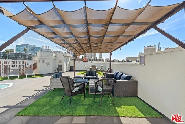 620 S  Gramercy Pl #234, Los Angeles, CA 90005