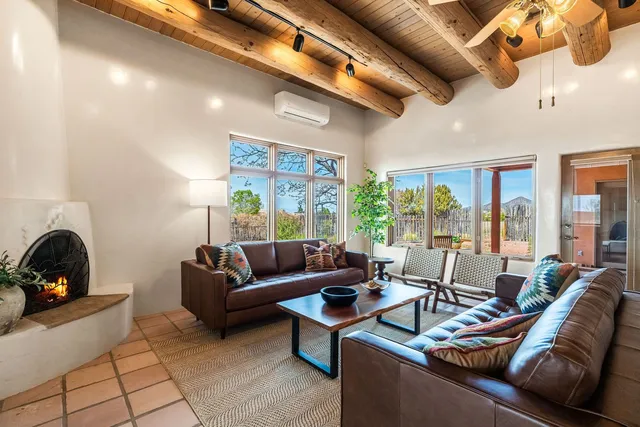 22 Descanso Rd, Santa Fe, NM 87508