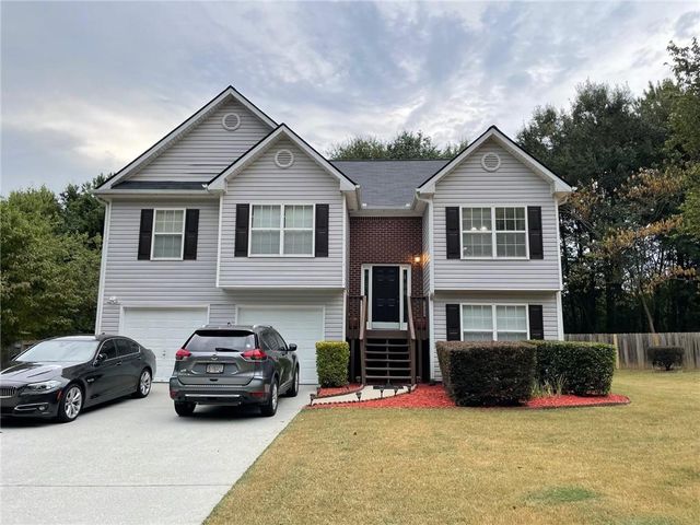 405 Aristocrat Dr, Loganville, GA 30052