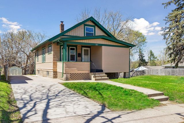1087 Western Ave N, Saint Paul, MN 55117