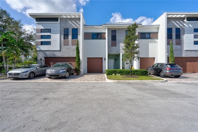 807 NW 45th Ter  #807, Fort Lauderdale, FL 33317