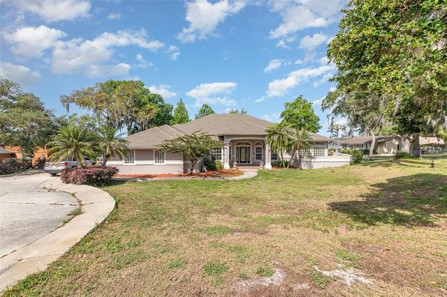 8345 Colony Barn Rd, Clermont, FL 34714