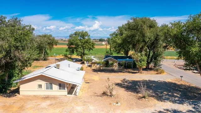 1249 M Rd, Loma, CO 81524