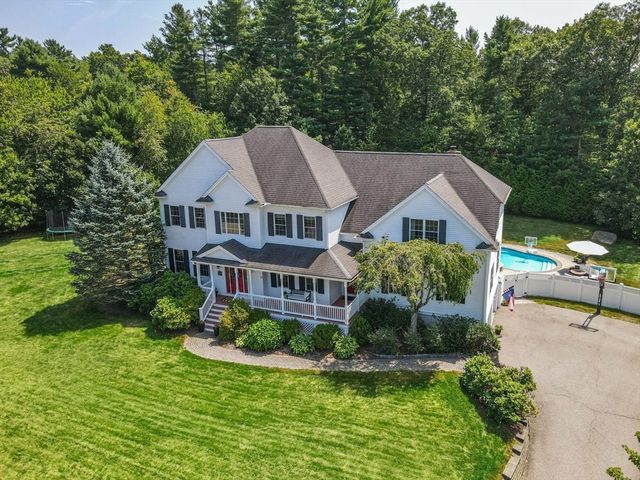 14 Willow Pl, Norfolk, MA 02056