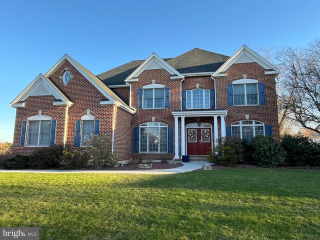3210 Old Carriage Dr, Easton, PA 18045