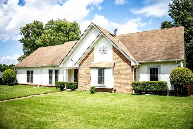 6716 Shoreline Cir, Memphis, TN 38141